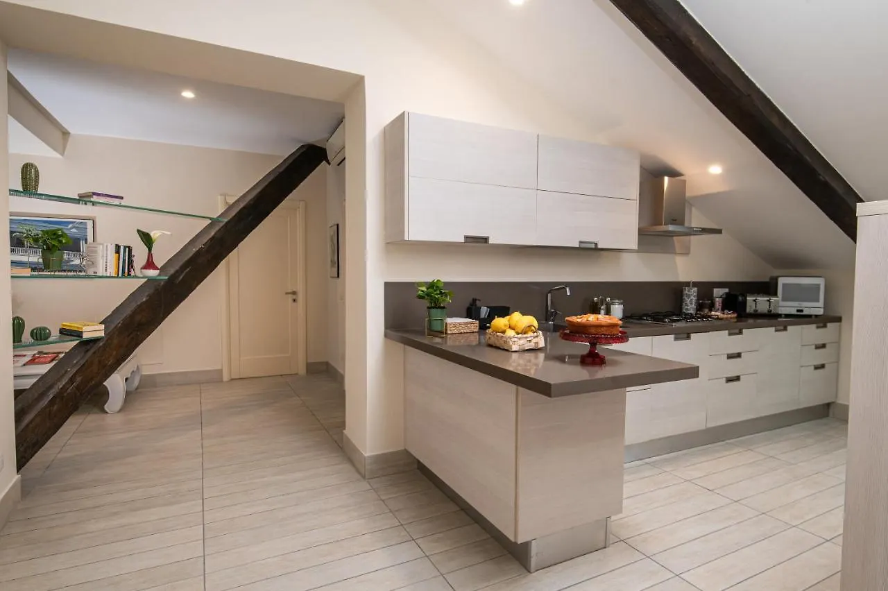 Les Maisons Napoli 0*, נאפולי